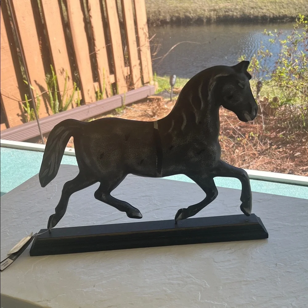 #1417+ Elegant Black Horse Sculpture - Picture 5 of 8